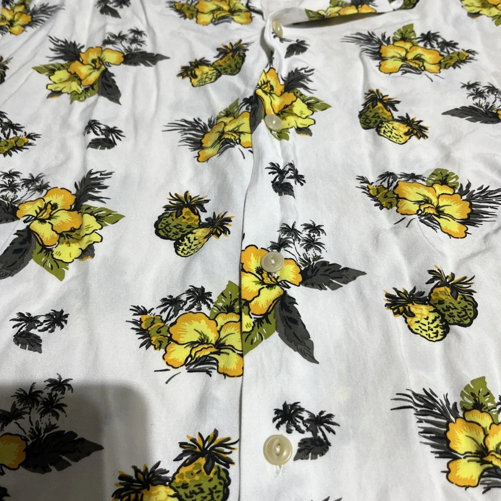 Banana Republic‎ Tropical Floral Pineapple Button Down Short Sleeve Size L